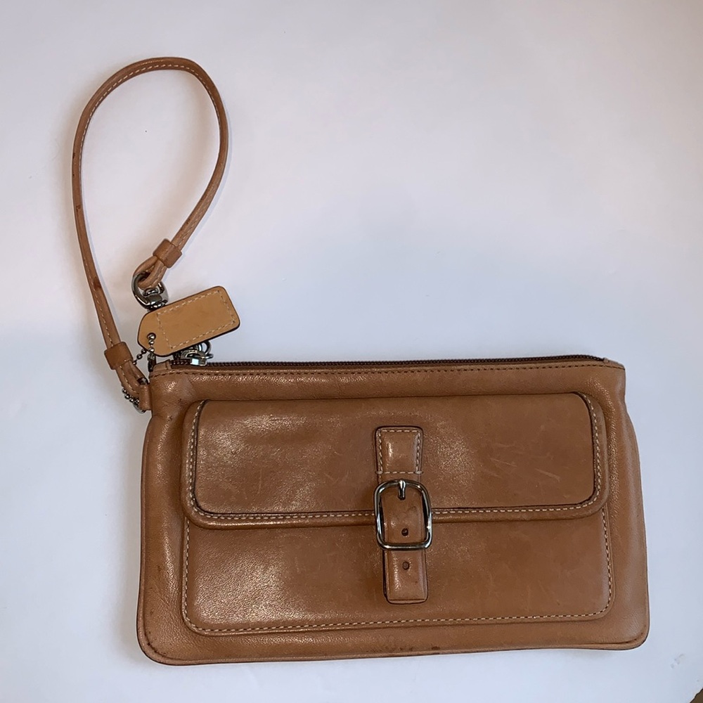 COACH VINATGE WRISTLET LEATHER TAN SILVER HARDWARE